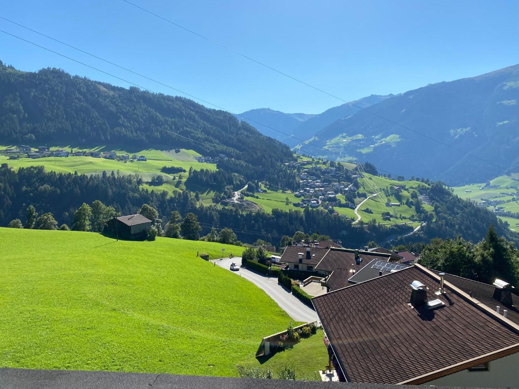 Sunside Apartment Zell am Ziller Exterior photo